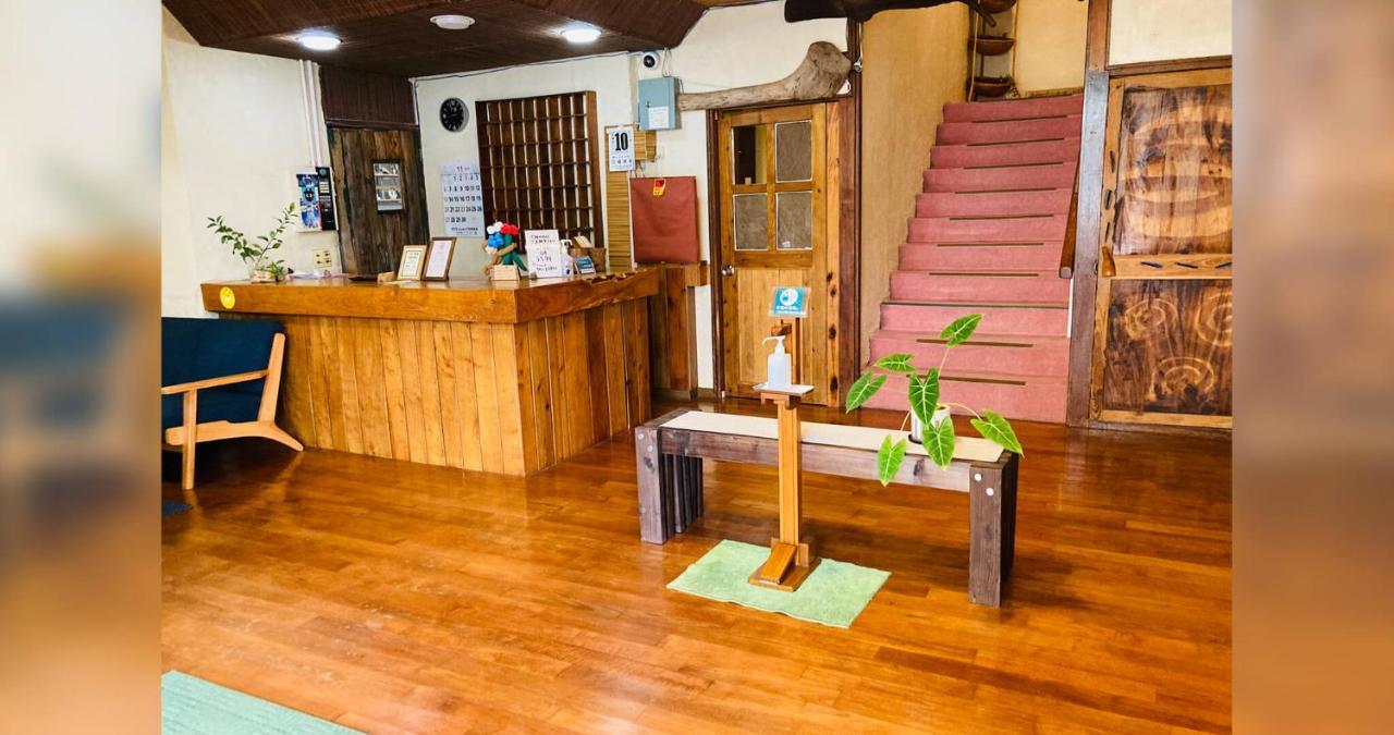 Hotel ペンションやいま日和 Ishigaki  Exterior foto