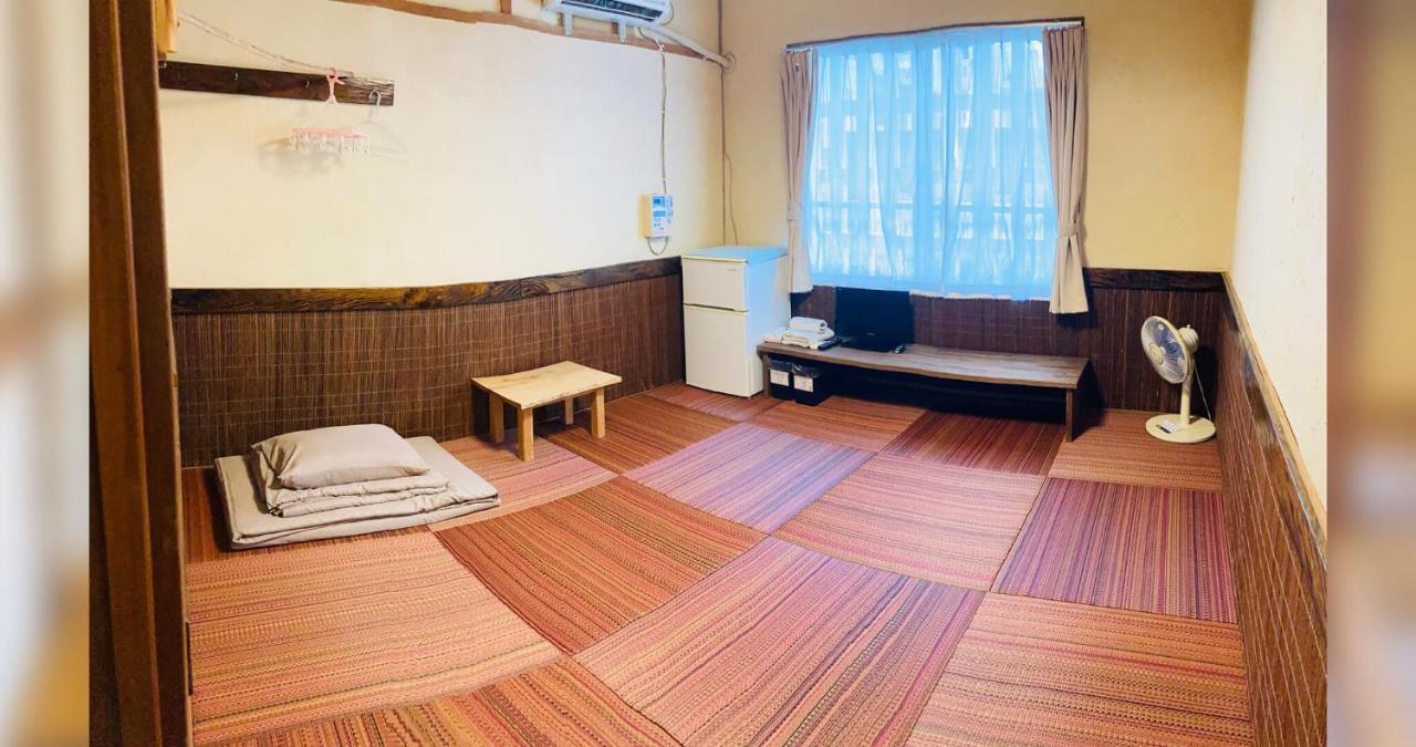 Hotel ペンションやいま日和 Ishigaki  Exterior foto