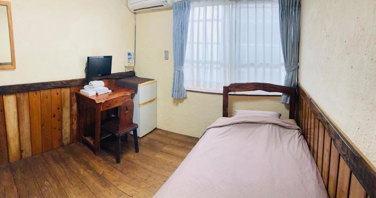 Hotel ペンションやいま日和 Ishigaki  Exterior foto